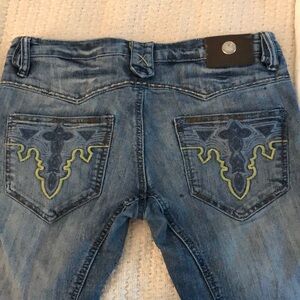 Antik jeans size 29 inseam 32” medium wash blue embroidery trim nice